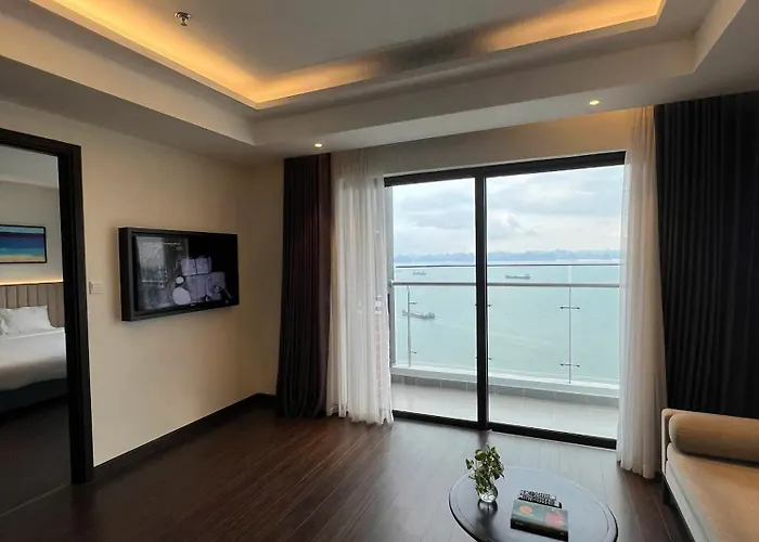 Om Sapphire View * Ha Long