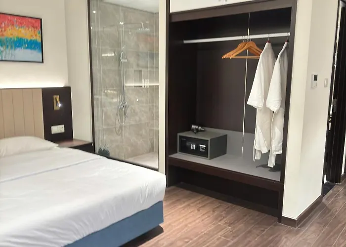 Om Sapphire View Aparthotel *