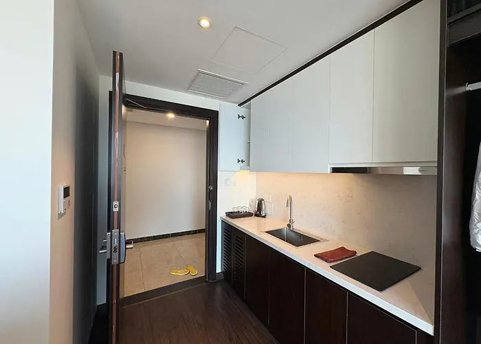 Aparthotel Om Sapphire View